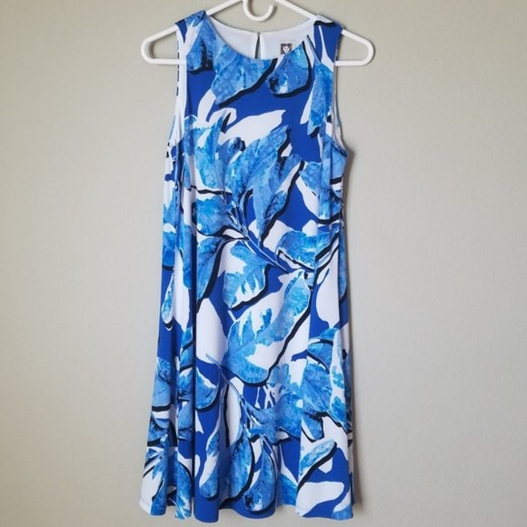 Anne Klein- Blue Floral Dress (Size 6) - Picture 2 of 7